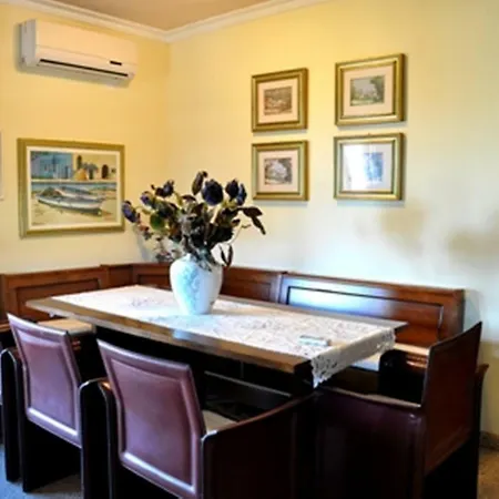 Apartman Lucia Pittulongu *